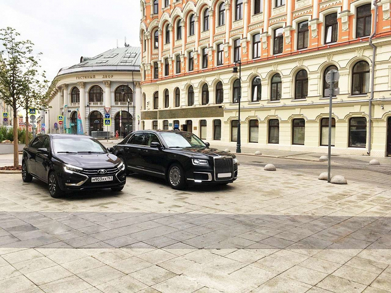 Так выглядит «будущий вазовский премиум»: новые фото Lada Aura, машину показали чиновникам