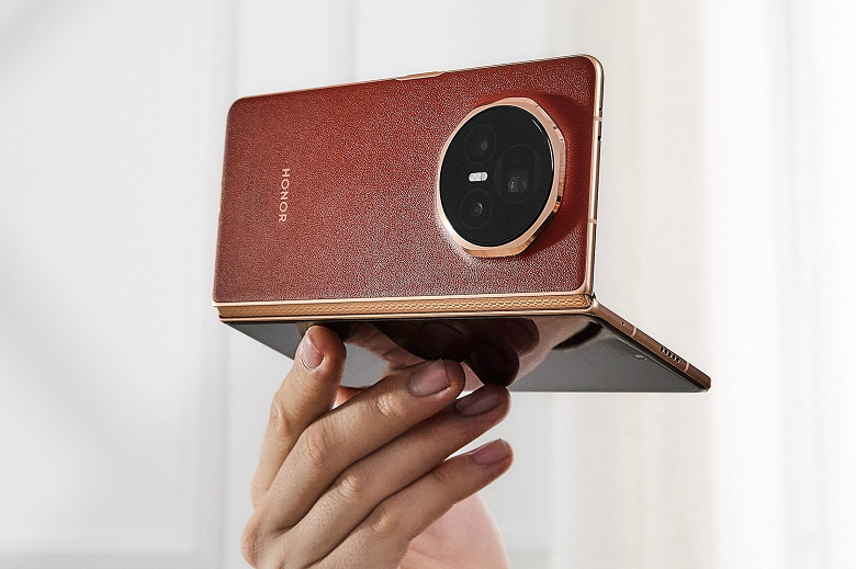 Новый стандарт: Honor Magic V5 получит самый большой аккумулятор среди всех складных смартфонов на рынке