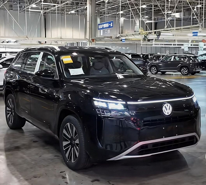 Новый Volkswagen Teramont полностью рассекречен до премьеры: огромный кроссовер лишится мотора VR6